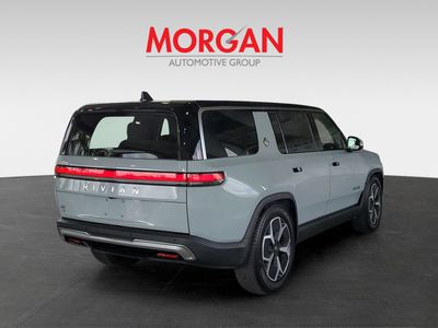 2024 Rivian R1S - Photo 2