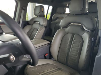 2024 Rivian R1S - Photo 20