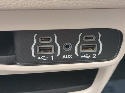 2024 Chrysler Pacifica - Photo 24