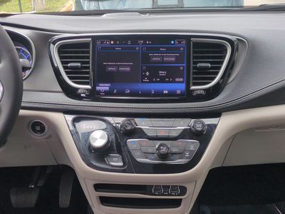 2024 Chrysler Pacifica - Photo 19