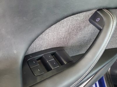 2022 Tesla Model X - Photo 14