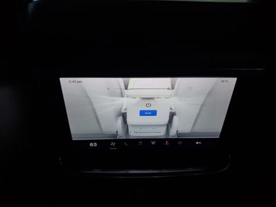 2022 Tesla Model X - Photo 23