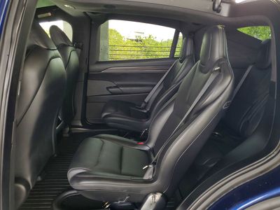 2022 Tesla Model X - Photo 8
