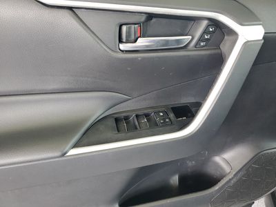 2021 Toyota RAV4 - Photo 14