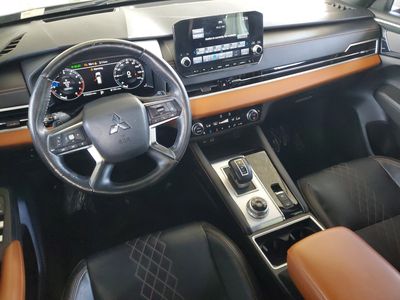 2022 Mitsubishi Outlander - Photo 12
