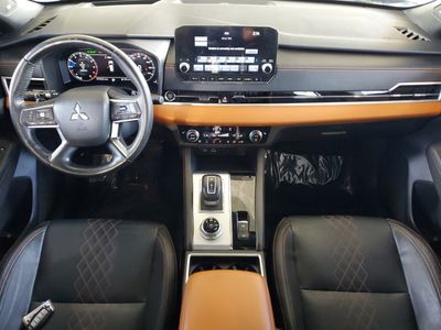 2022 Mitsubishi Outlander - Photo 11