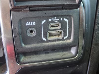 2022 Jeep Gladiator - Photo 24