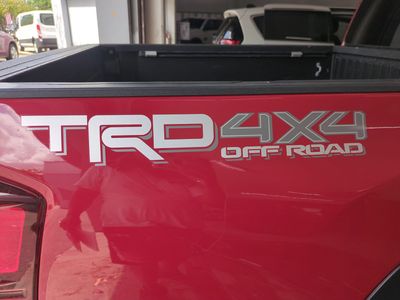 2018 Toyota Tacoma - Photo 14