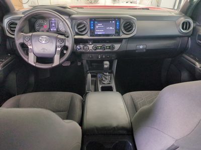 2018 Toyota Tacoma - Photo 17
