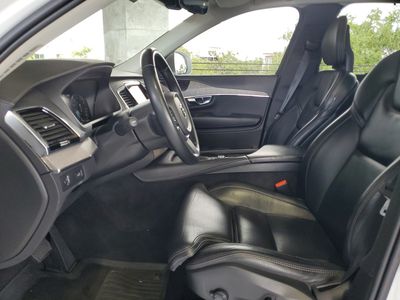 2021 Volvo XC90 - Photo 17