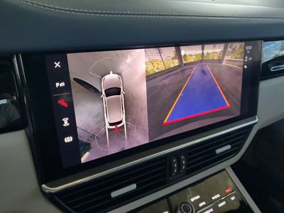 2022 Porsche Cayenne - Photo 27