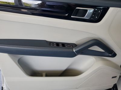 2022 Porsche Cayenne - Photo 14