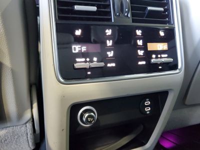 2022 Porsche Cayenne - Photo 12