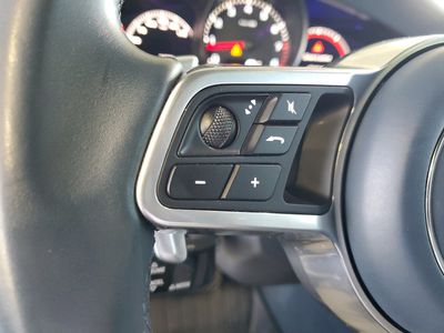 2022 Porsche Cayenne - Photo 23