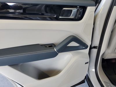 2022 Porsche Cayenne - Photo 13