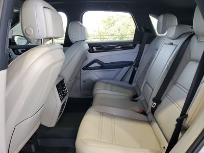2022 Porsche Cayenne - Photo 8