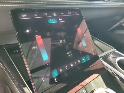 2025 Cadillac Escalade - Photo 27