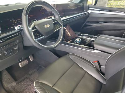 2025 Cadillac Escalade - Photo 16