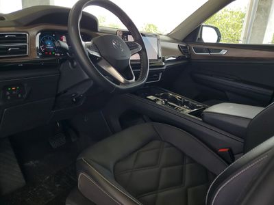 2025 Volkswagen Atlas - Photo 16