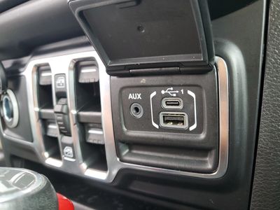 2022 Jeep Wrangler 4xe - Photo 28