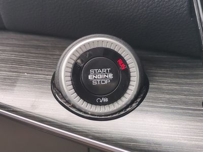 2024 Jeep Wagoneer L - Photo 30