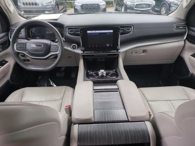 2024 Jeep Wagoneer L - Photo 16
