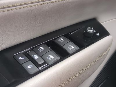 2024 Jeep Wagoneer L - Photo 25