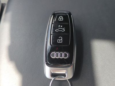 2025 Audi SQ7 - Photo 32