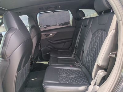 2025 Audi SQ7 - Photo 15