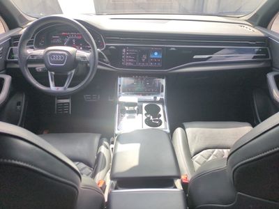 2025 Audi SQ7 - Photo 16