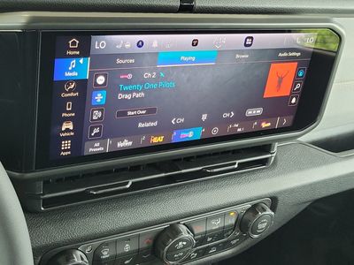 2026 Jeep Wrangler — photo 26 view