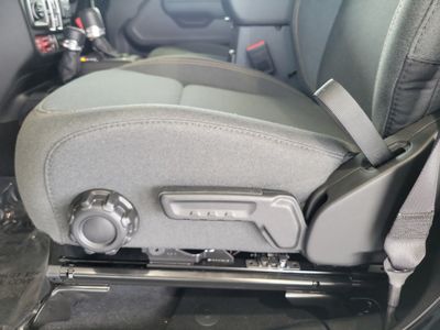 2026 Jeep Wrangler — photo 19 view