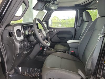 2026 Jeep Wrangler — photo 17 view