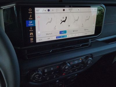 2026 Jeep Wrangler - Photo 29