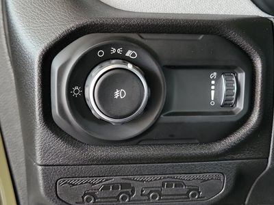 2026 Jeep Wrangler — photo 21 view