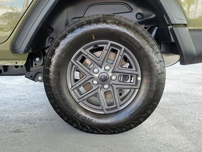 2026 Jeep Wrangler — photo 7 view
