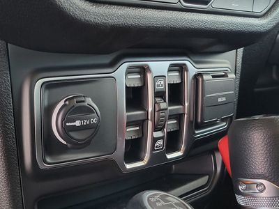 2026 Jeep Wrangler — photo 15 view