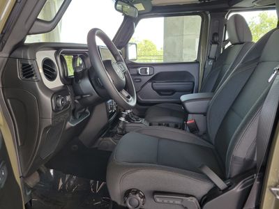 2026 Jeep Wrangler — photo 17 view