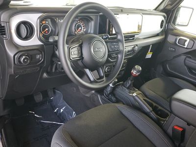2026 Jeep Wrangler — photo 15 view