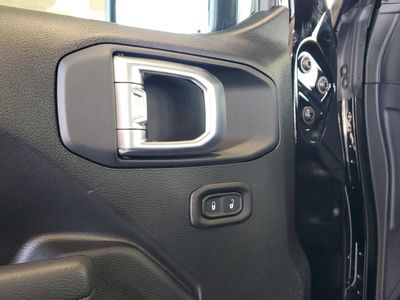2026 Jeep Wrangler — photo 14 view