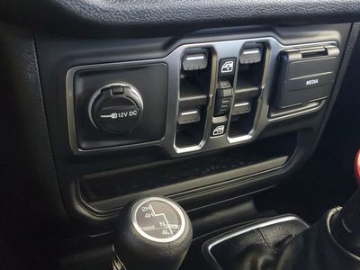 2026 Jeep Wrangler — photo 27 view