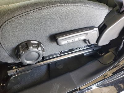 2026 Jeep Wrangler — photo 18 view