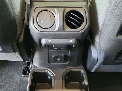 2026 Jeep Wrangler - Photo 12
