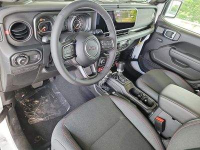 2026 Jeep Wrangler - Photo 16