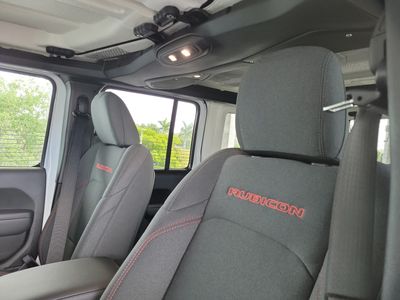 2026 Jeep Wrangler - Photo 15