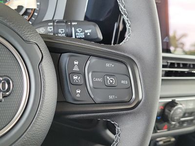 2026 Jeep Wrangler - Photo 22