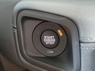 2026 Jeep Wrangler - Photo 30