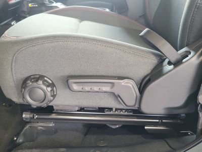 2026 Jeep Wrangler - Photo 19