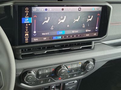 2026 Jeep Wrangler - Photo 28