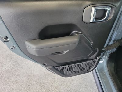 2026 Jeep Wrangler - Photo 13